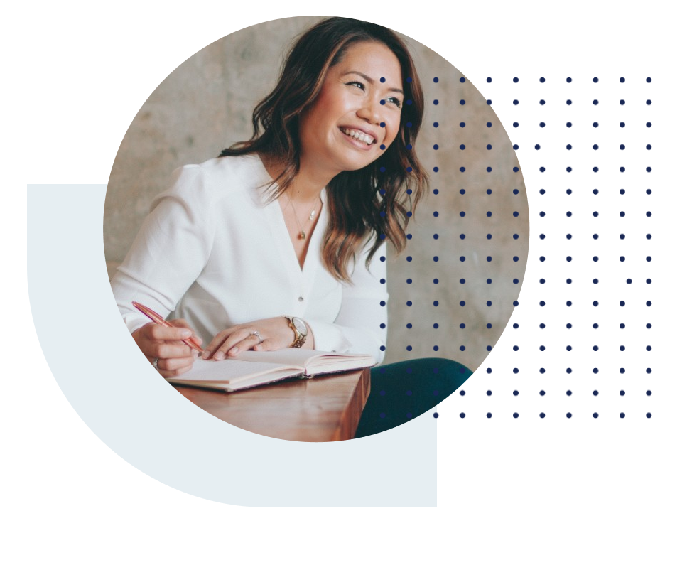 businesswoman businesswoman-writing-notes-on-notebook